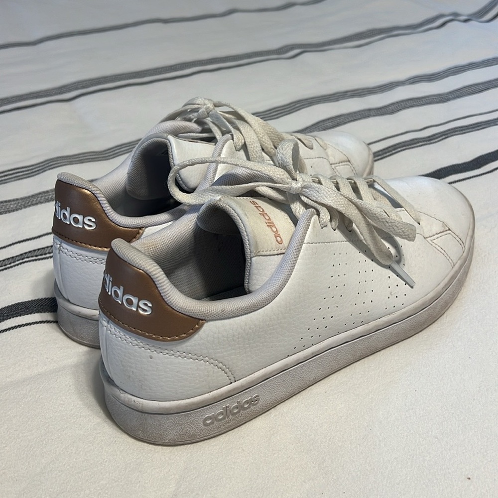 Adidas Women’s Advantage White Sneaker with Rose Gold Size 9